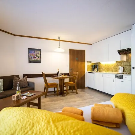 Chasa Valbernard Studio Apartamento *
